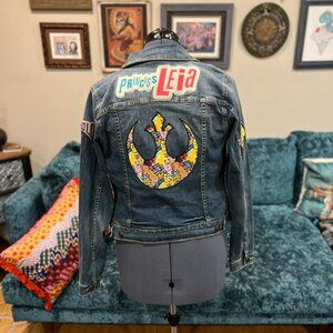 Star Wars Her Universe Princess Leia Women’s Denim Jacket w/ Patches Sz M/L